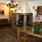 Casa Da Curuxeira بيت للعطل